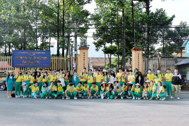 Tổ chức dạy học Lịch sử địa phương 10 ở ngoài nhà trường