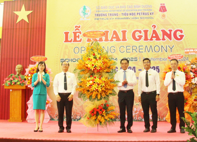 Trường Trung - Tiểu học Pétrus Ký hân hoan chào đón năm học mới