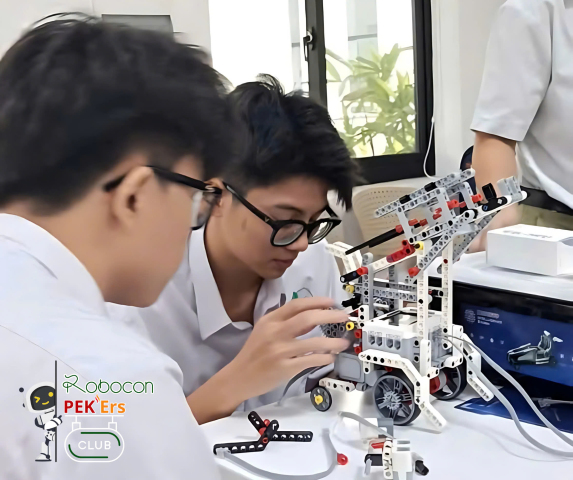 CLB Robocon Pek'ers sẵn sàng tham gia cuộc thi Robocon tỉnh Bình Dương năm 2024