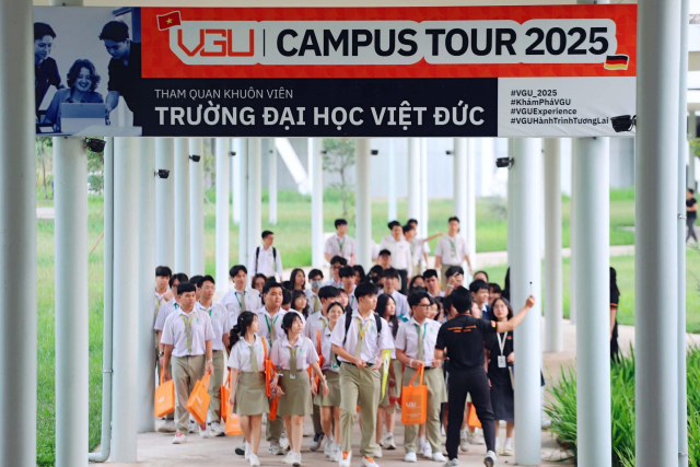 Học sinh khối 12 tham quan, trải nghiệm, hướng nghiệp tại Đại học Việt Đức - Bước đệm cho hành trình tương lai