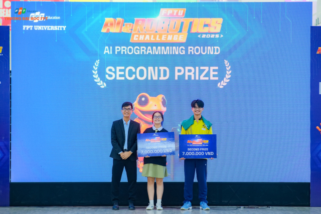 Học sinh Trường Trung - Tiểu học Pétrus Ký đạt Giải Nhì cuộc thi FPTU & AI Robotics 2025