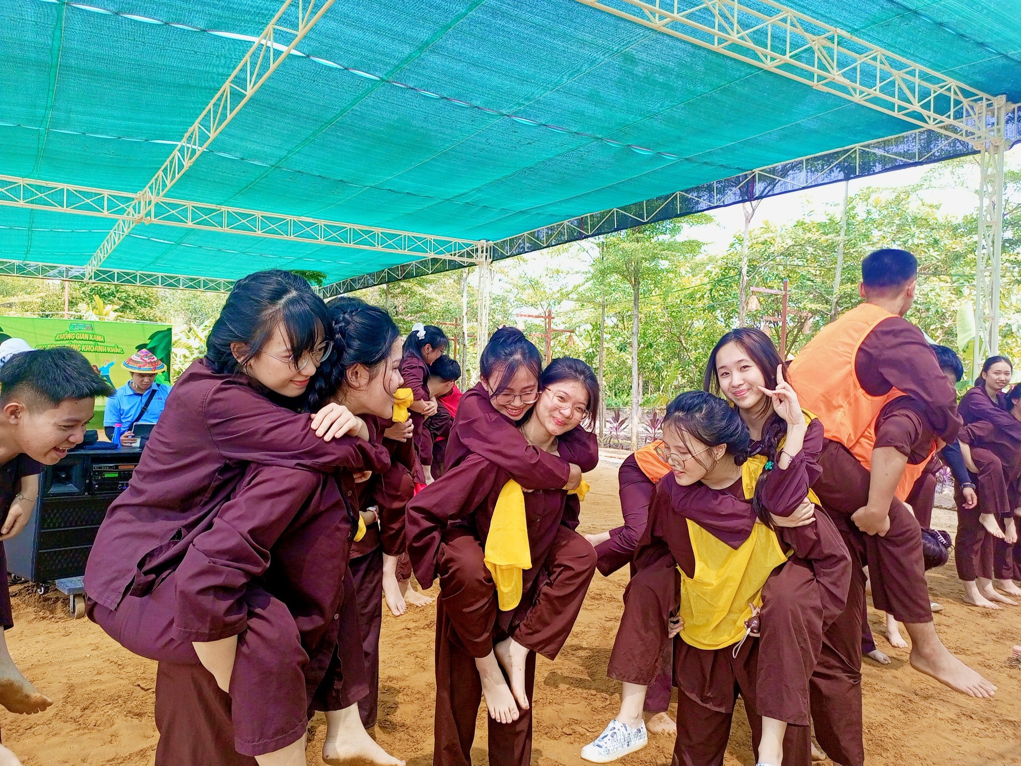 vandong1